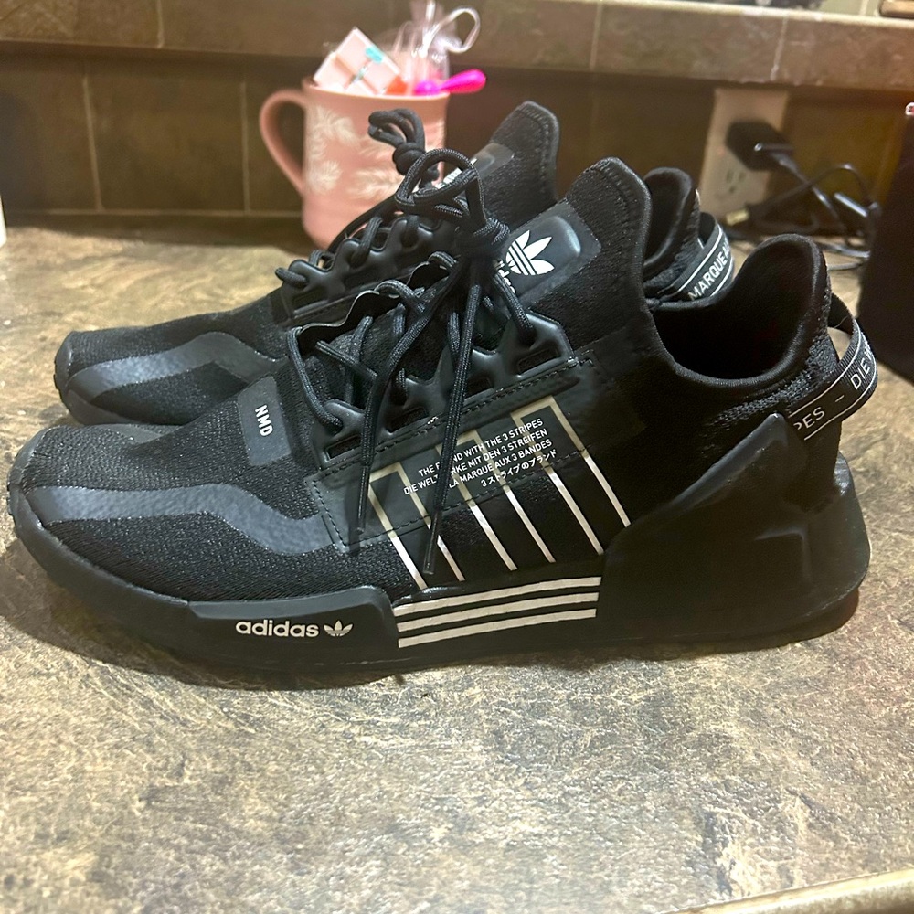 COPY - Adidas NMD R1 V2